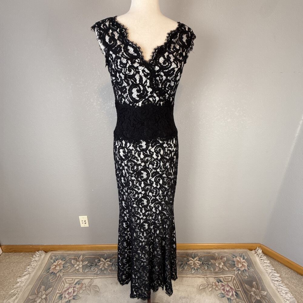 Tadashi Shoji Contrast Waist Black Lace Gown Maxi Dress Size 6 V-Neck Mermaid - Picture 2 of 10